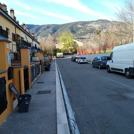 Casa Vacanze La Rosa Rossa Terni